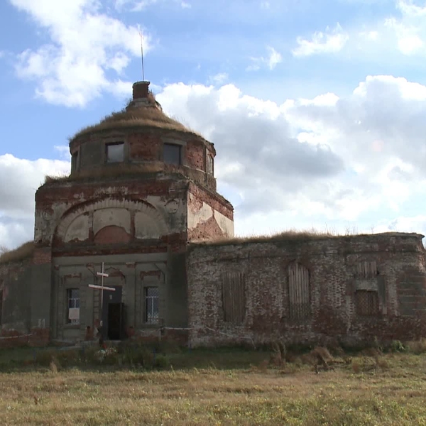 В селе Салтыки Ряжского района местные жители восстанавливают двухсотлетний храм