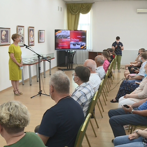 В библиотеке Горького открылась выставка «Оружие Победы»