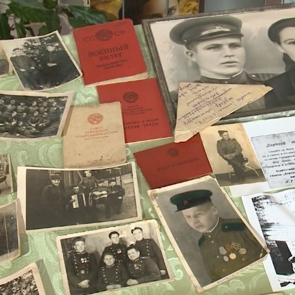 Уникальные фронтовые дневники передала Бобровинской библиотеке дочь ветерана Великой Отечественной войны