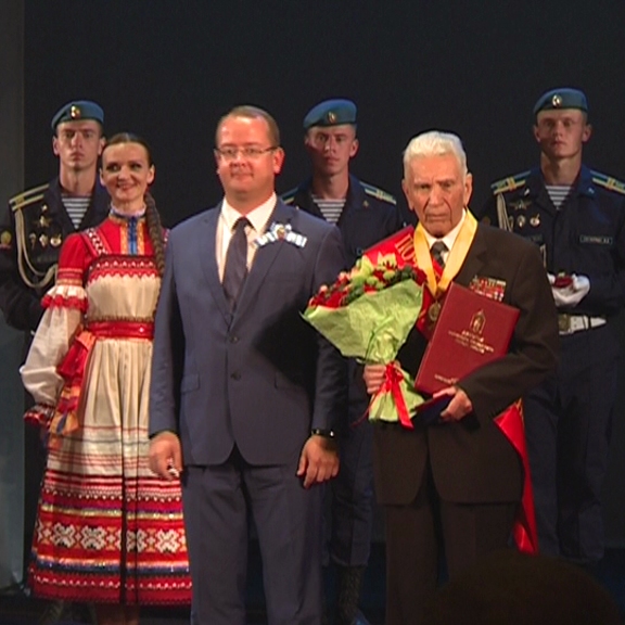 В регионе чествовали лучших рязанцев. Владимир Инюцын получил звание «Почетный гражданин Рязани»