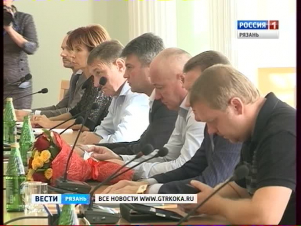Первое заседание осенней сессии провели депутаты городской Думы.