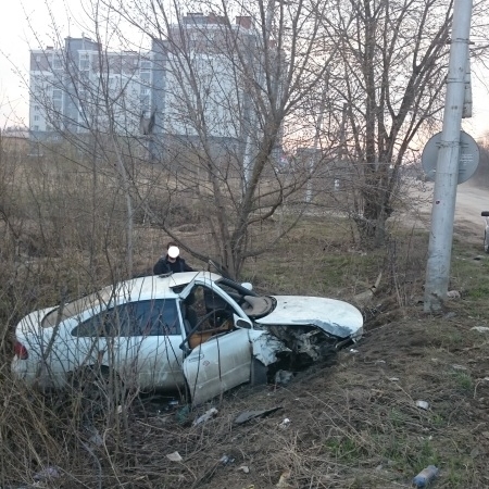 На Забайкальской нетрезвый водитель врезался в столб
