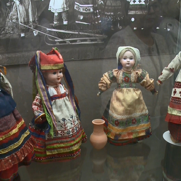 В Рязанском Кремле работает уникальная выставка старинных кукол