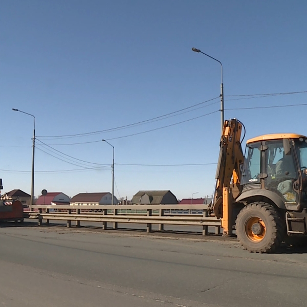 В Рязани начали убирать улицы с помощью техники