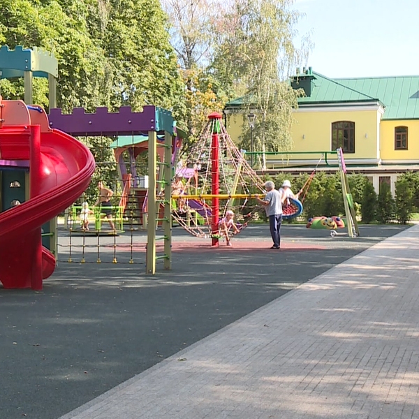 Почти две сотни мужчин оформили отпуск по уходу за ребенком в Рязанской области