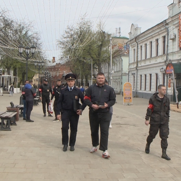 На страже порядка: около 500 дружинников патрулируют рязанские улицы