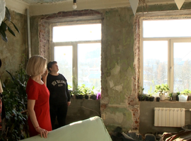 Потолки рушатся, ведра не спасают - в рязанских домах протекает крыша