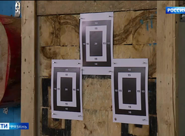 Метание ножей