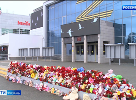 Скорбит вся Россия