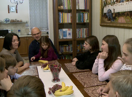 Актуальная тема -  Что должны знать приемные родители и как проходит процедура усыновления