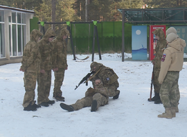 Для молодых патриотов России устроили зимние сборы в лагере