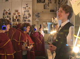 В областном драмтеатре проводят спектакль-променад